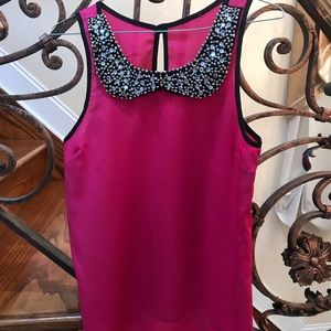 STUNNING collar detail top